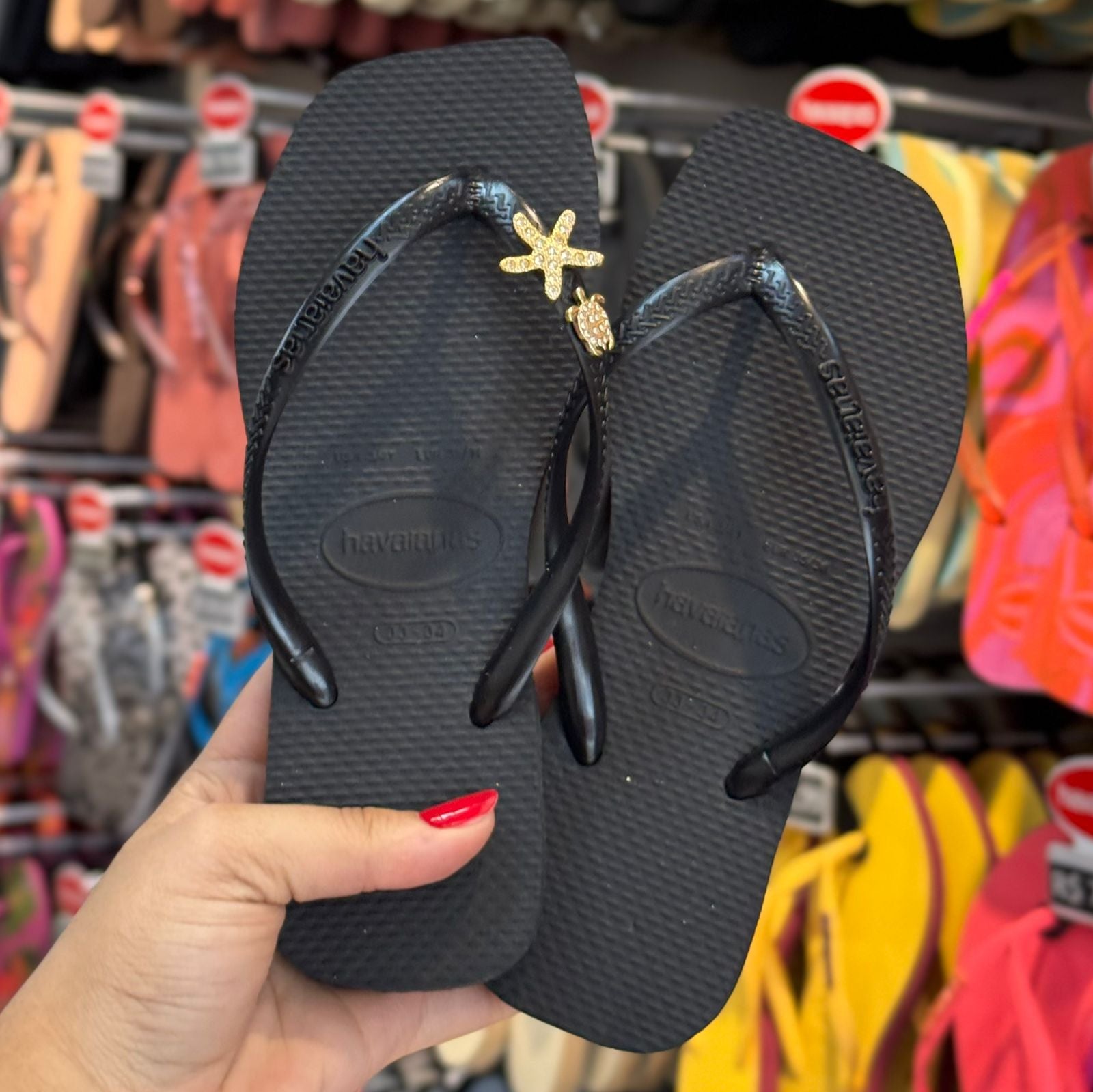 Havaianas Slim Square + Pin Tartaruga e Estrela do Mar