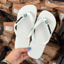 Chinelo Havaianas Top + Placa Logo + Pin Kombi